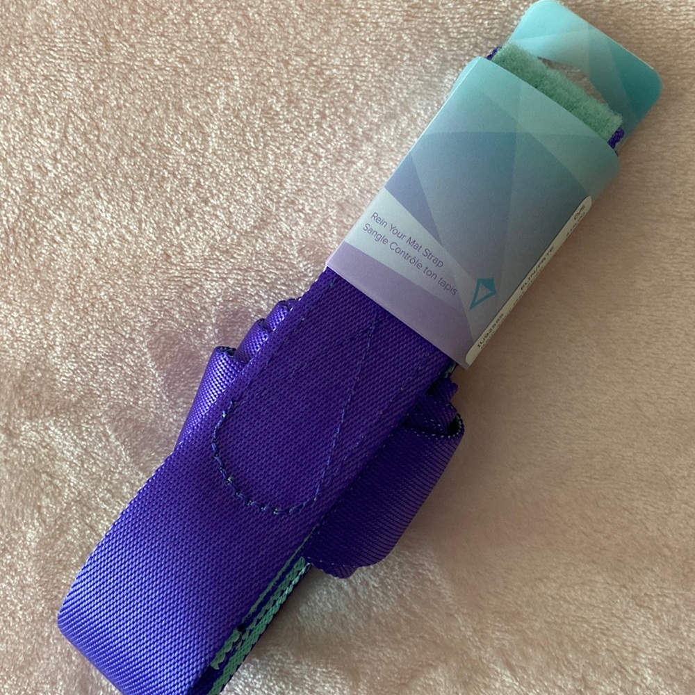 Ivivva Rein Your Mat Strap NWT
